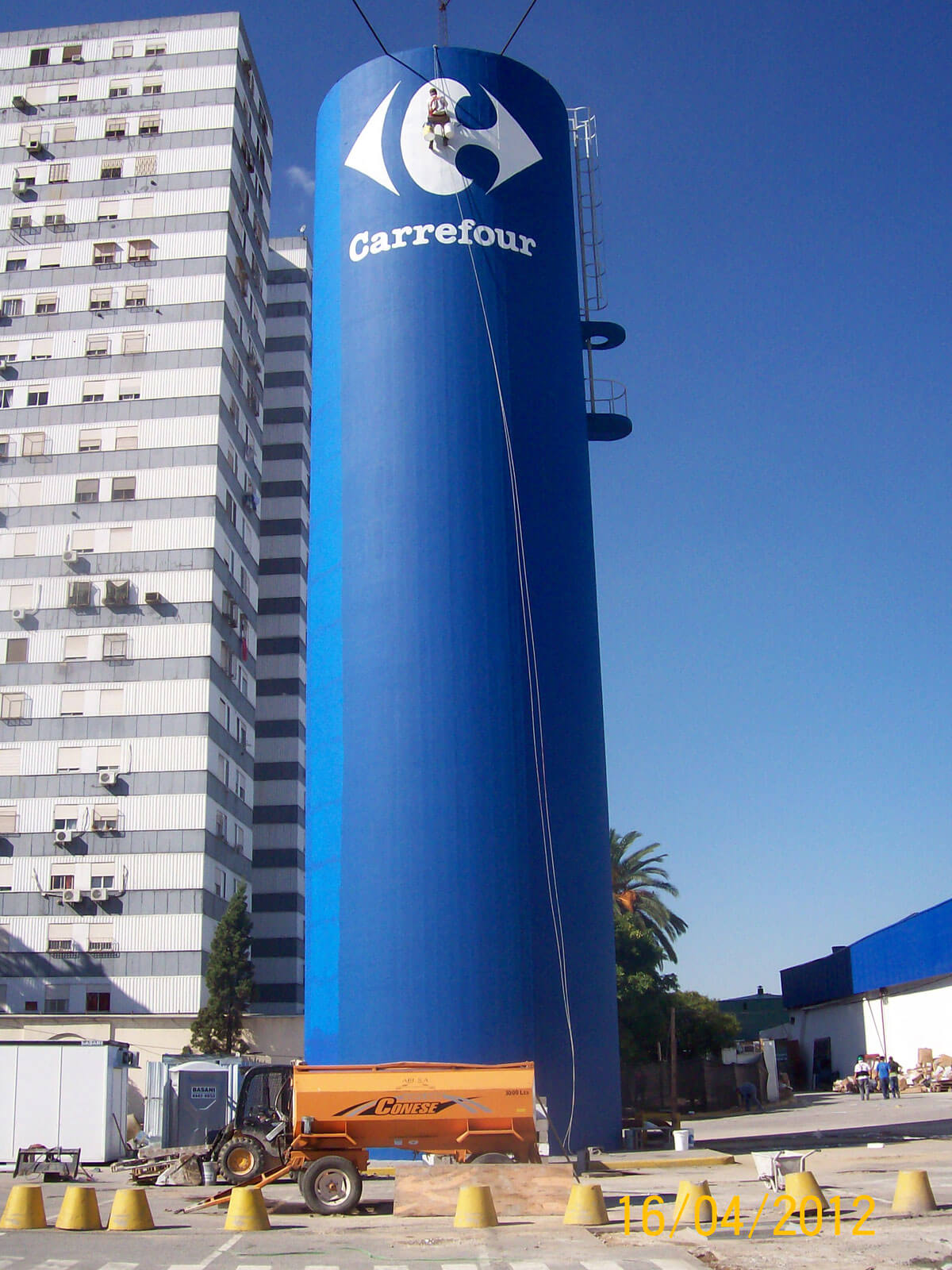 Carrefour Av La Plata-Cuzzuol